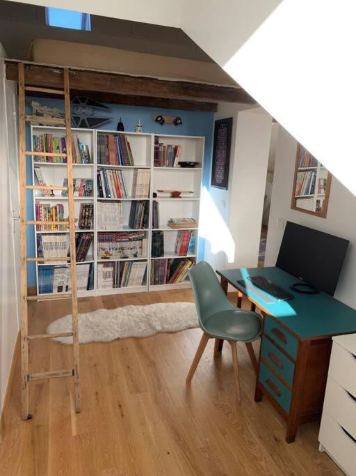 Charmant Studio A Proximite De La Gare Rer A Chatou Exterior foto